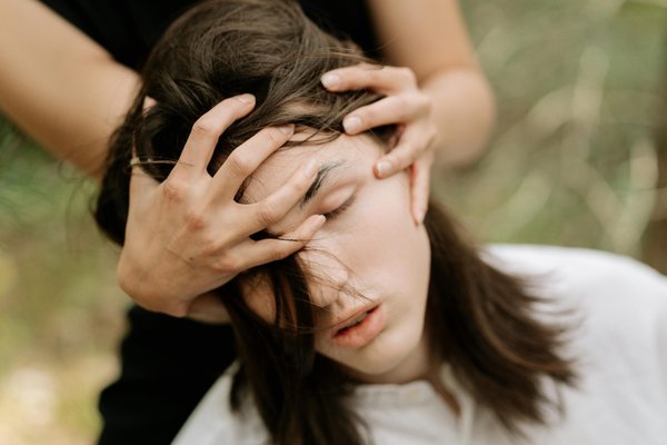 Hypnose à reims : améliorez votre vie avec eve masselaert